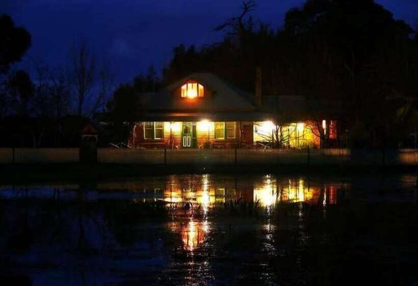 Butterfly Farm Bed And Breakfast Nirranda