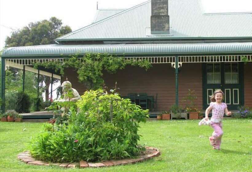 Butterfly Farm Bed And Breakfast Nirranda