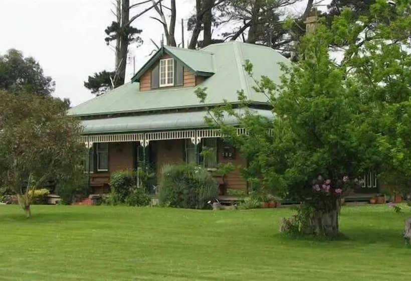 Butterfly Farm Bed And Breakfast Nirranda