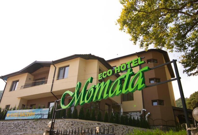 Eco Hotel Momata