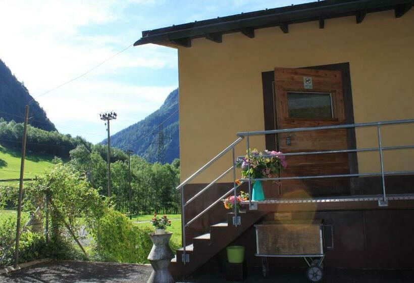 酒店 Agriturismo Mattei Dormitorio