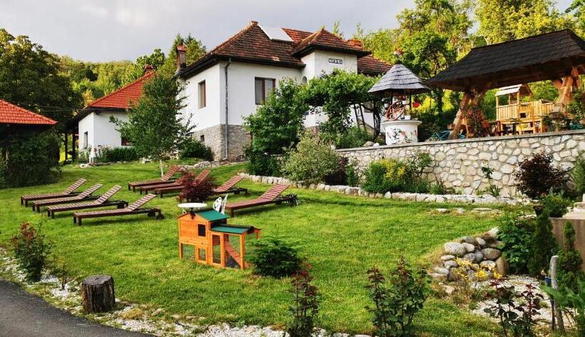 酒店 Pensiunea Agroturistica Cerna, Vaideeni, Valcea