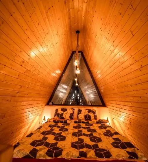 Hotelli Pensiunea Agroturistica Cerna, Vaideeni, Valcea