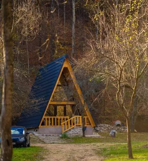 Hotelli Pensiunea Agroturistica Cerna, Vaideeni, Valcea
