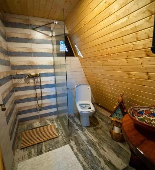 Hotelli Pensiunea Agroturistica Cerna, Vaideeni, Valcea