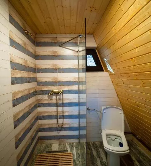 Hotelli Pensiunea Agroturistica Cerna, Vaideeni, Valcea