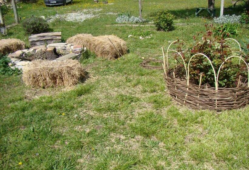 펜션 Bilkarskata Kashta