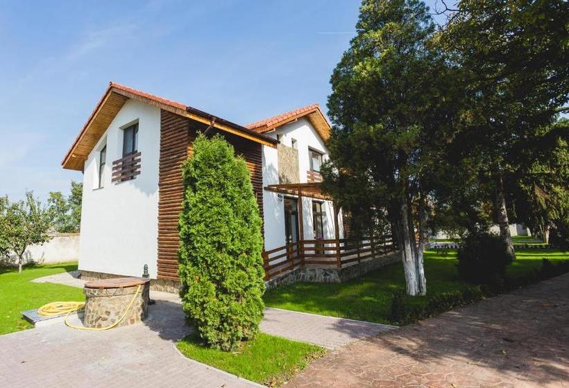 بنسيون Casa Cu Nuc