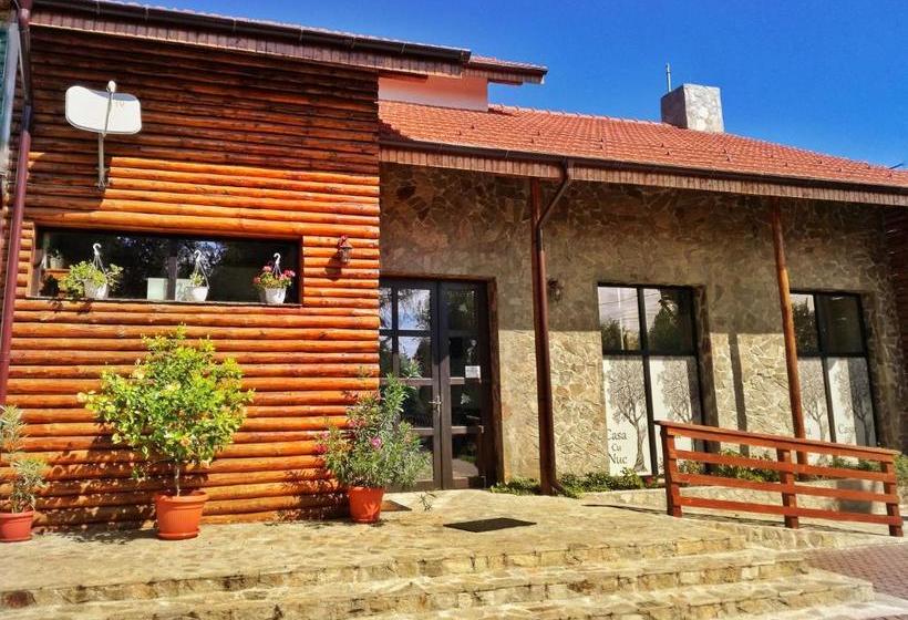بنسيون Casa Cu Nuc