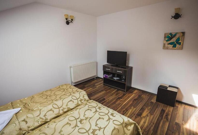 بنسيون Casa Cu Nuc