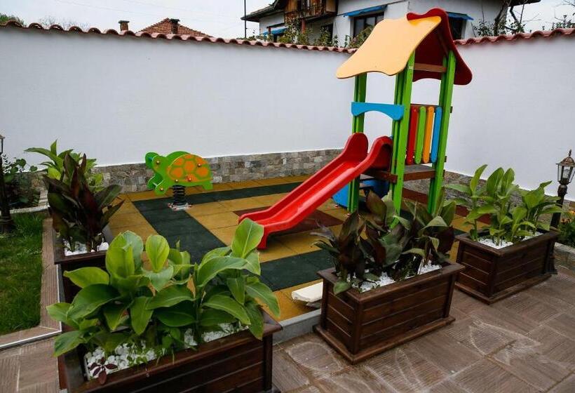 펜션 Einstein House & Spa