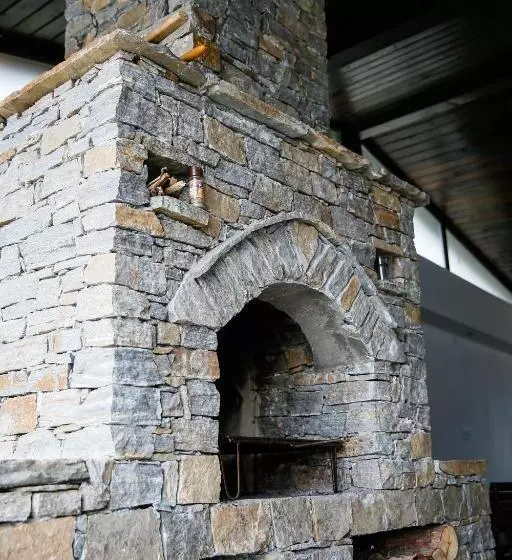 Majatalo Einstein House & Spa