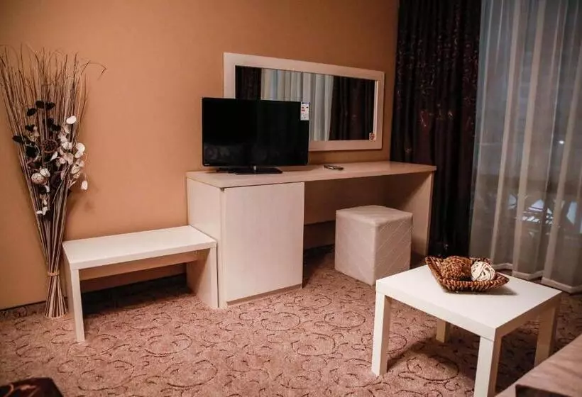 Majatalo Einstein House & Spa