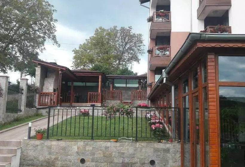 Majatalo Lakata Guest House