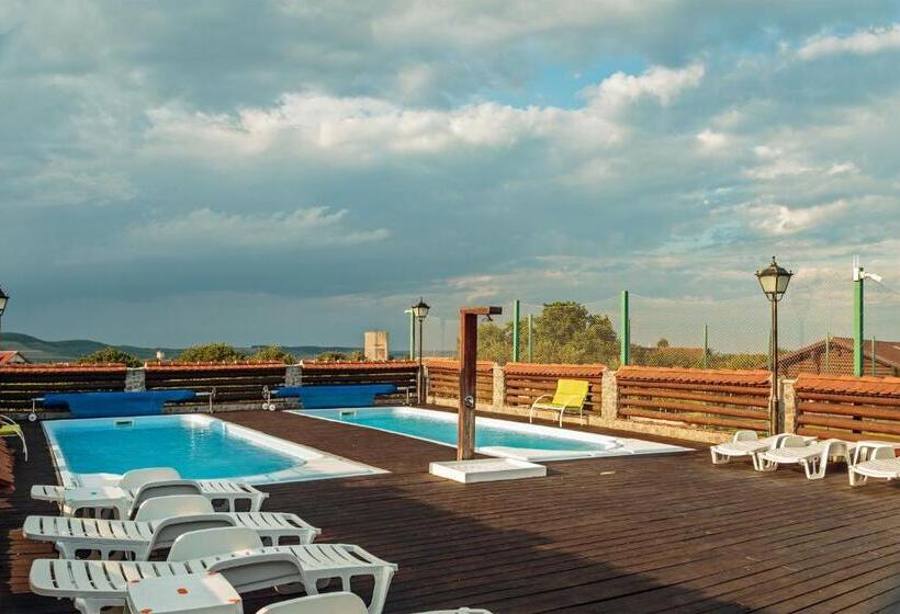 אתר נופש Conacul Maria Theresa