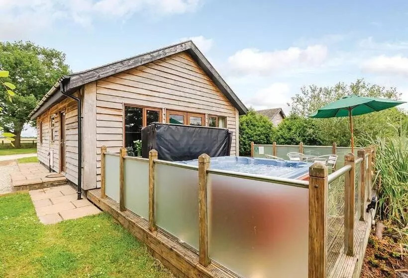 Lomakeskus Oakwood Lodges