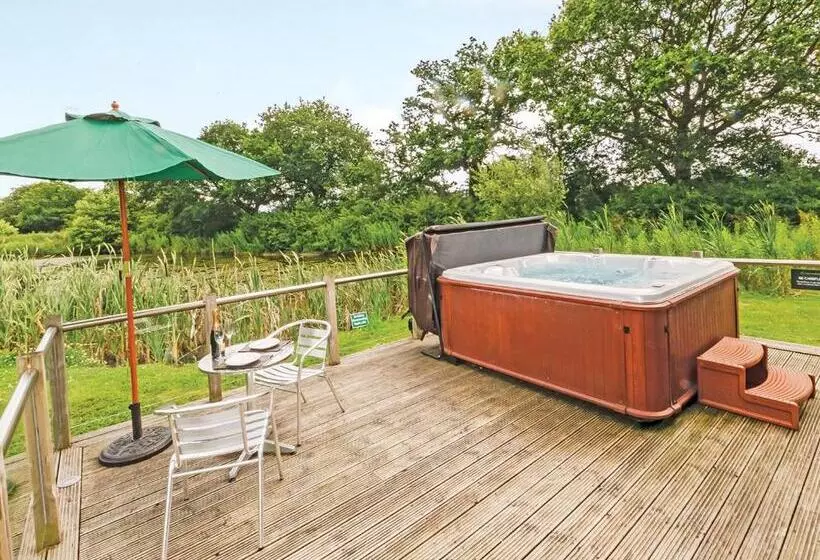 Lomakeskus Oakwood Lodges