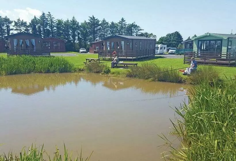 リゾートホテル Whitecairn Holiday Park