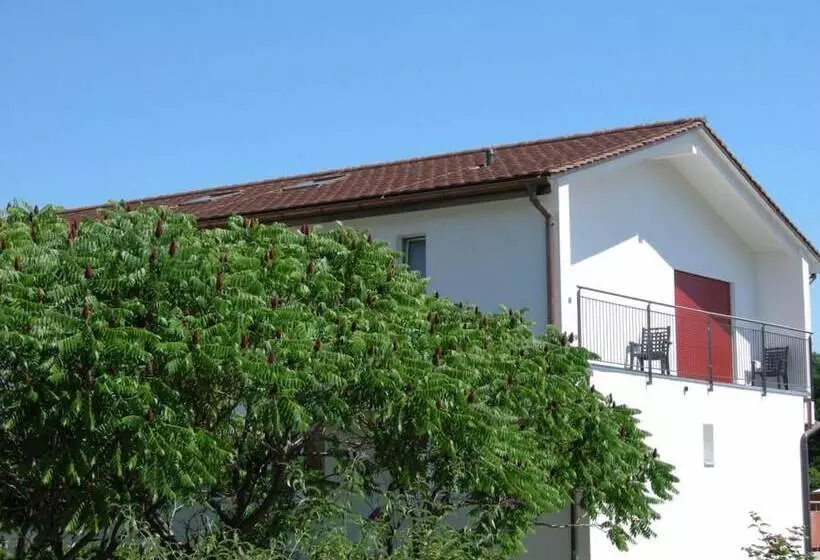 Retkeilymaja De La Gare