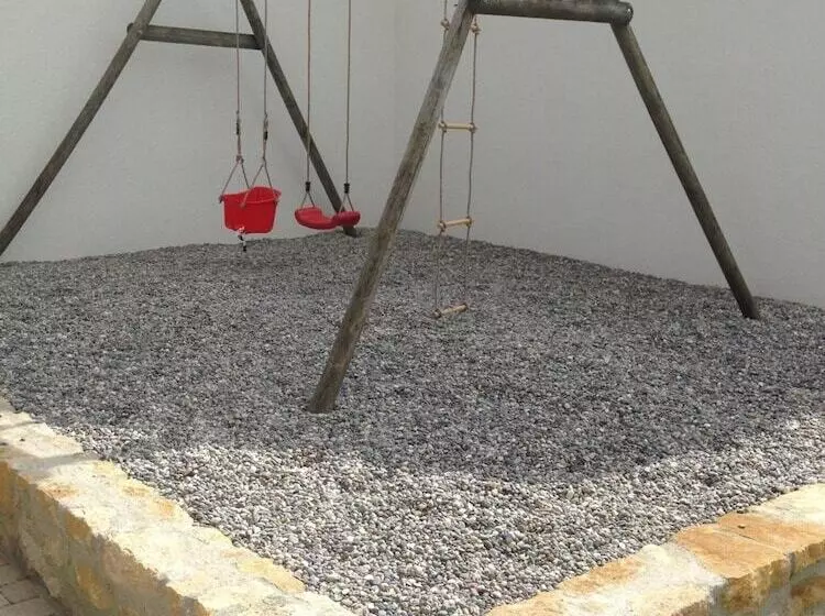 Retkeilymaja De La Gare