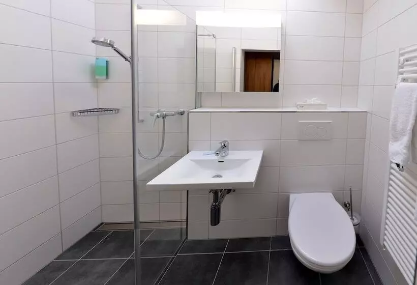 Retkeilymaja De La Gare