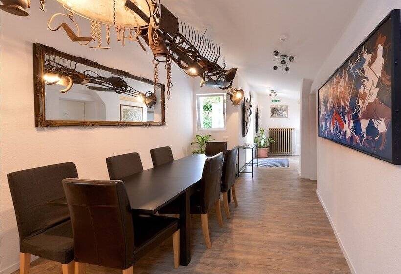 ユースホステル De La Gare