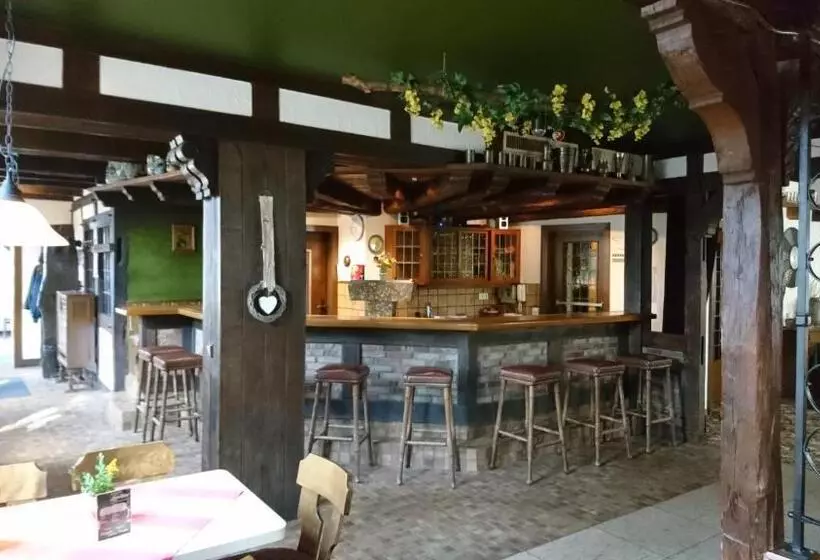 Hotelli Gasthof Zur Post