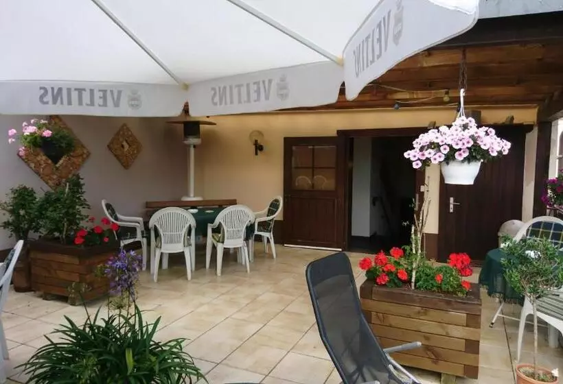 Hotelli Gasthof Zur Post