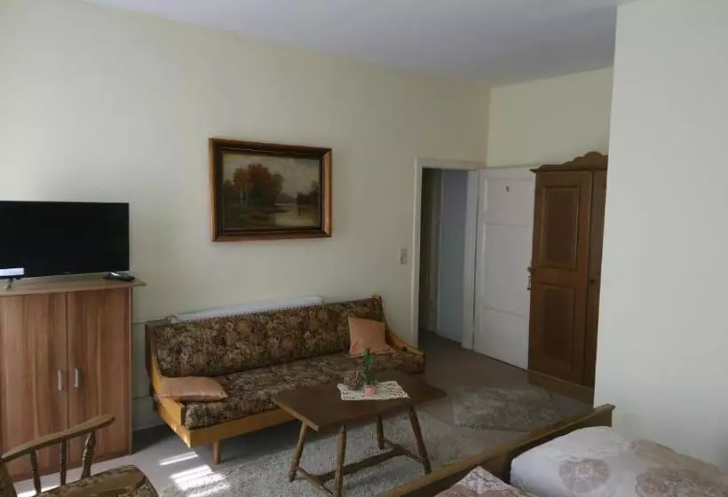 Hotelli Gasthof Zur Post