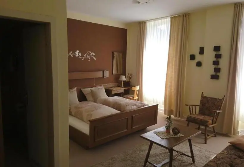 ホテル Gasthof Zur Post