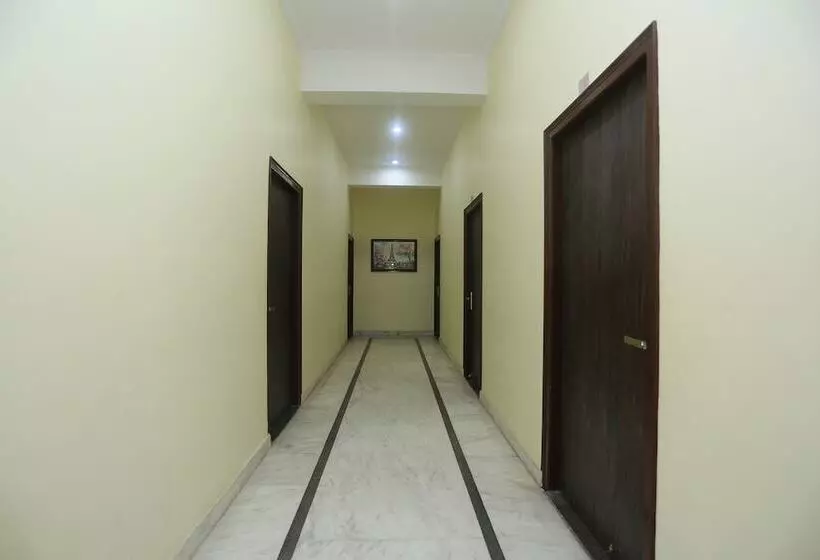 Hotelli Oyo 16995 Sr Blessings