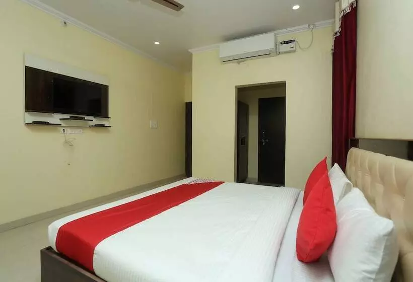 Hotelli Oyo 16995 Sr Blessings