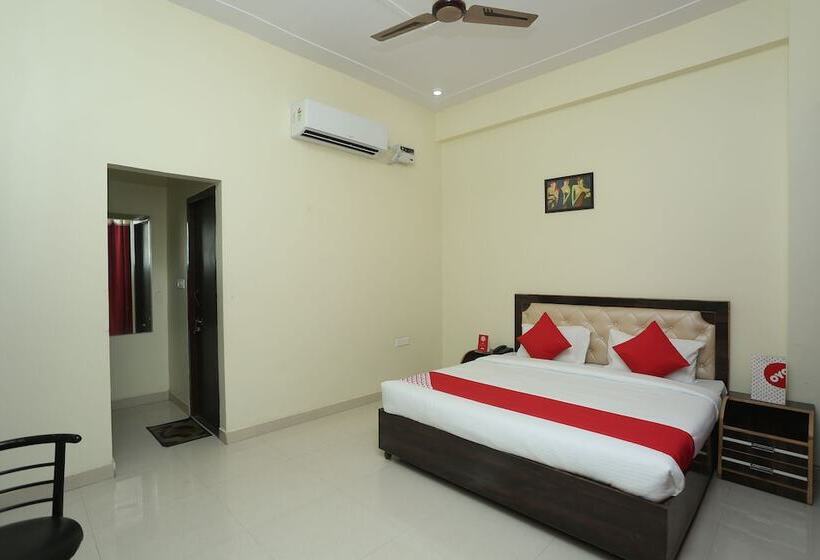 בית מלון כפרי Oyo 16995 Sr Blessings