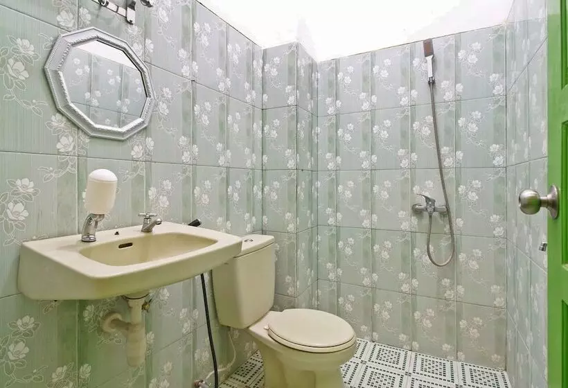 ホテル Homestay Hj Suharti Natar Lampung Redpartner