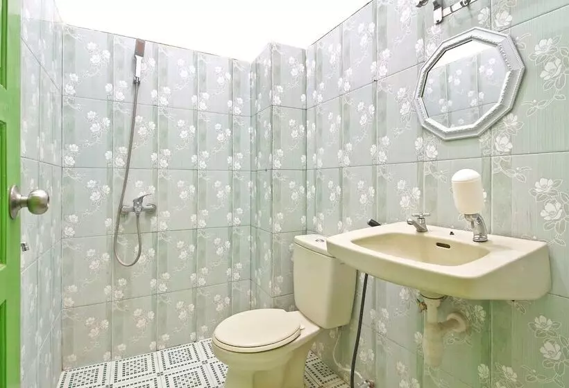 ホテル Homestay Hj Suharti Natar Lampung Redpartner