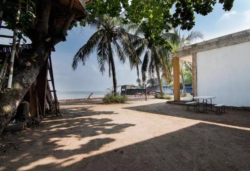 Hotelli Oyo 3050 Pondok Hotasii