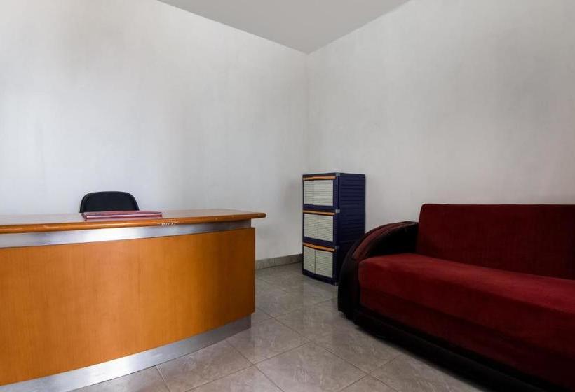 فندق Oyo 3050 Pondok Hotasii