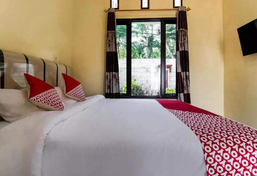Hotelli Oyo 3050 Pondok Hotasii
