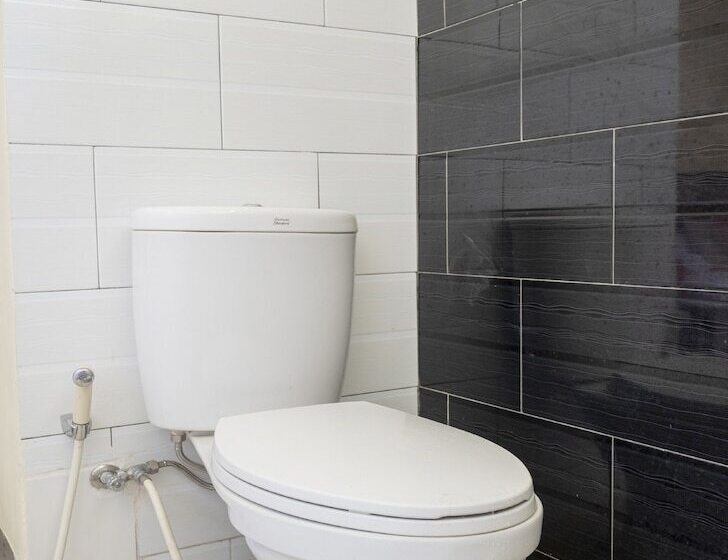 فندق Oyo 3115 Branti Raya Residence