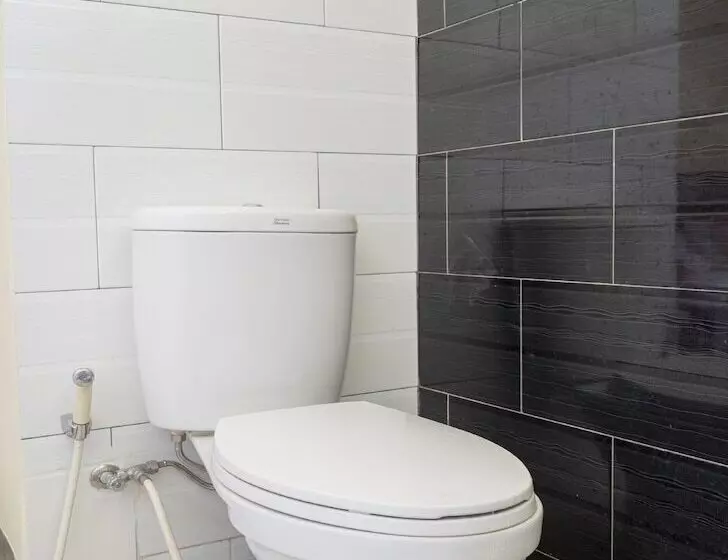 Hotelli Oyo 3115 Branti Raya Residence