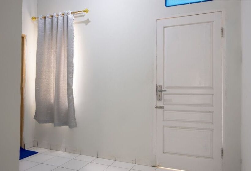 فندق Oyo 3115 Branti Raya Residence