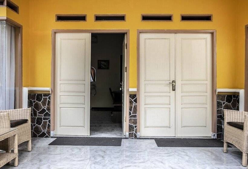 فندق Oyo 3115 Branti Raya Residence