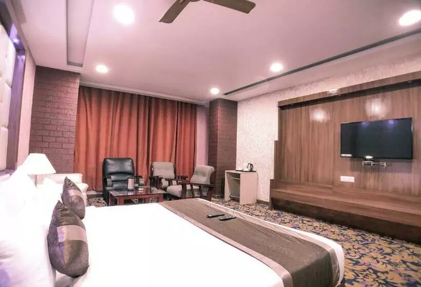 Hotelli Vishnu Empire