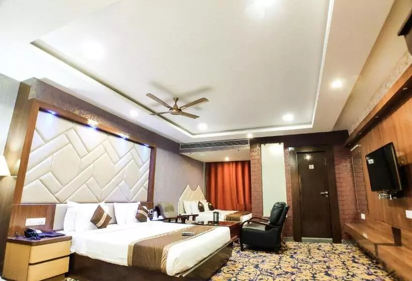 Hotelli Vishnu Empire