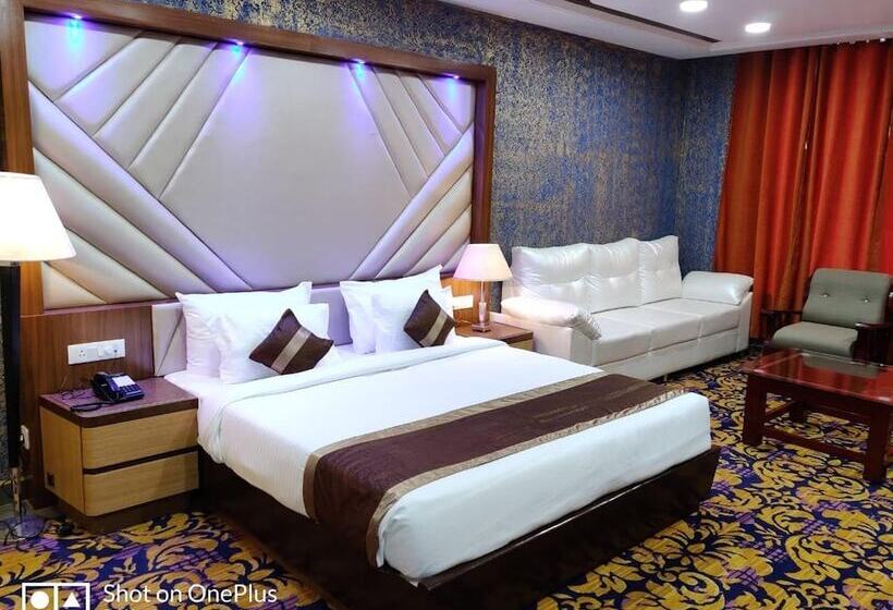 Hotelli Vishnu Empire