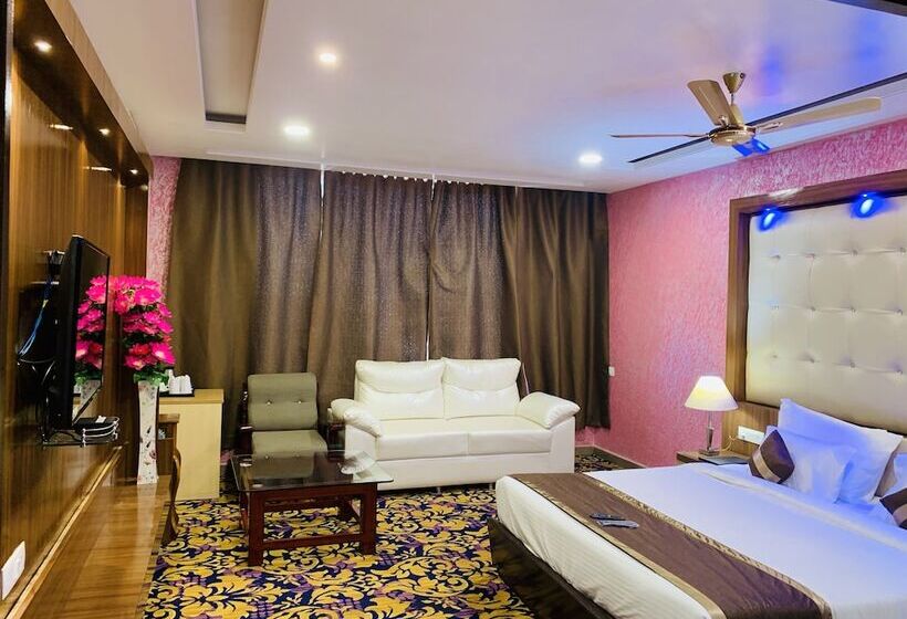 Hotelli Vishnu Empire