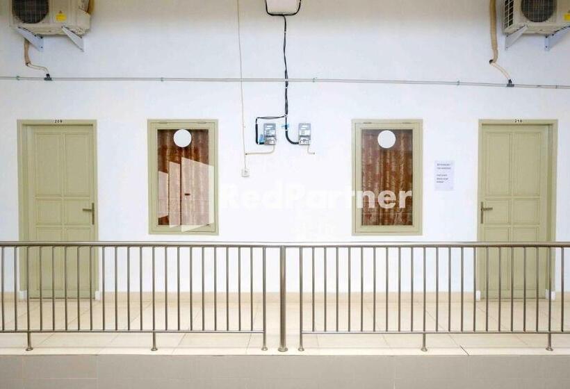 Pension Fortuner Homestay Syariah Makassar Mitra Reddoorz