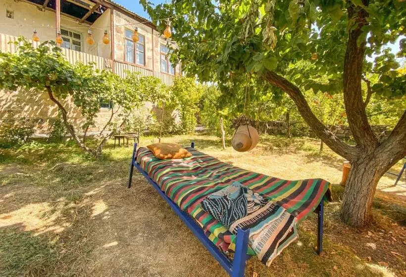 Aamiaismajoitus (B&B) Noosh Guesthouse