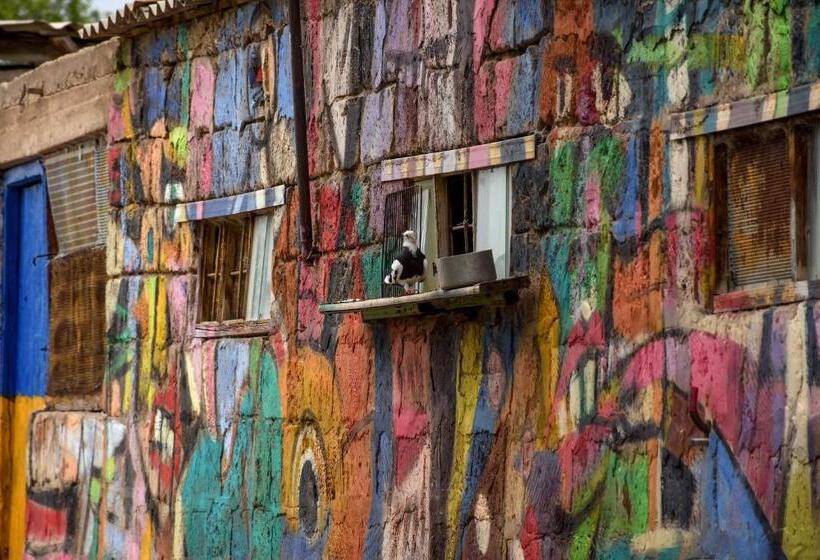 مبيت وإفطار Noosh Guesthouse