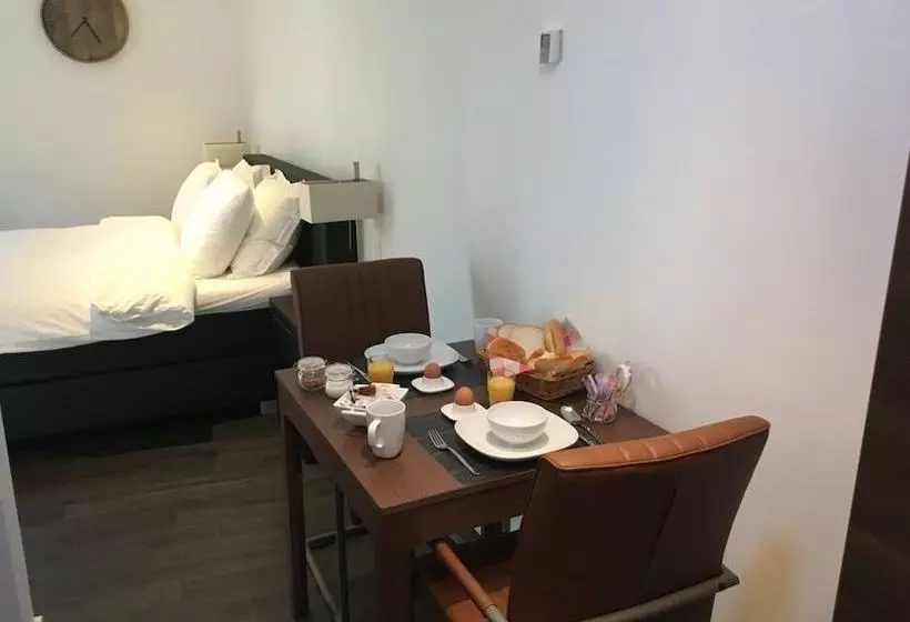 Aamiaismajoitus (B&B) Villa Kelders